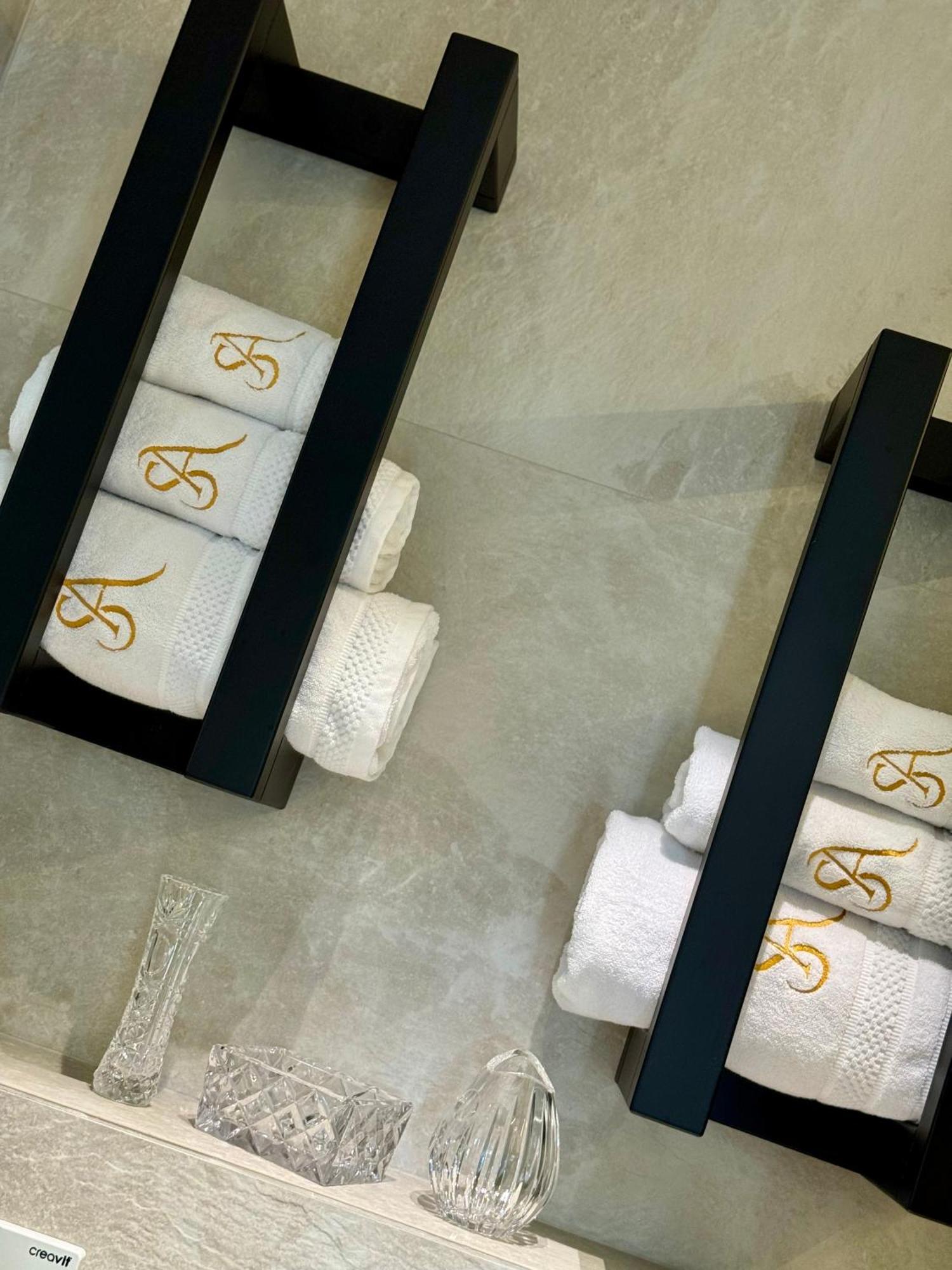 "Superattico" - Central Tirana Gorgeous Penthouse, Free Parking ภายนอก รูปภาพ