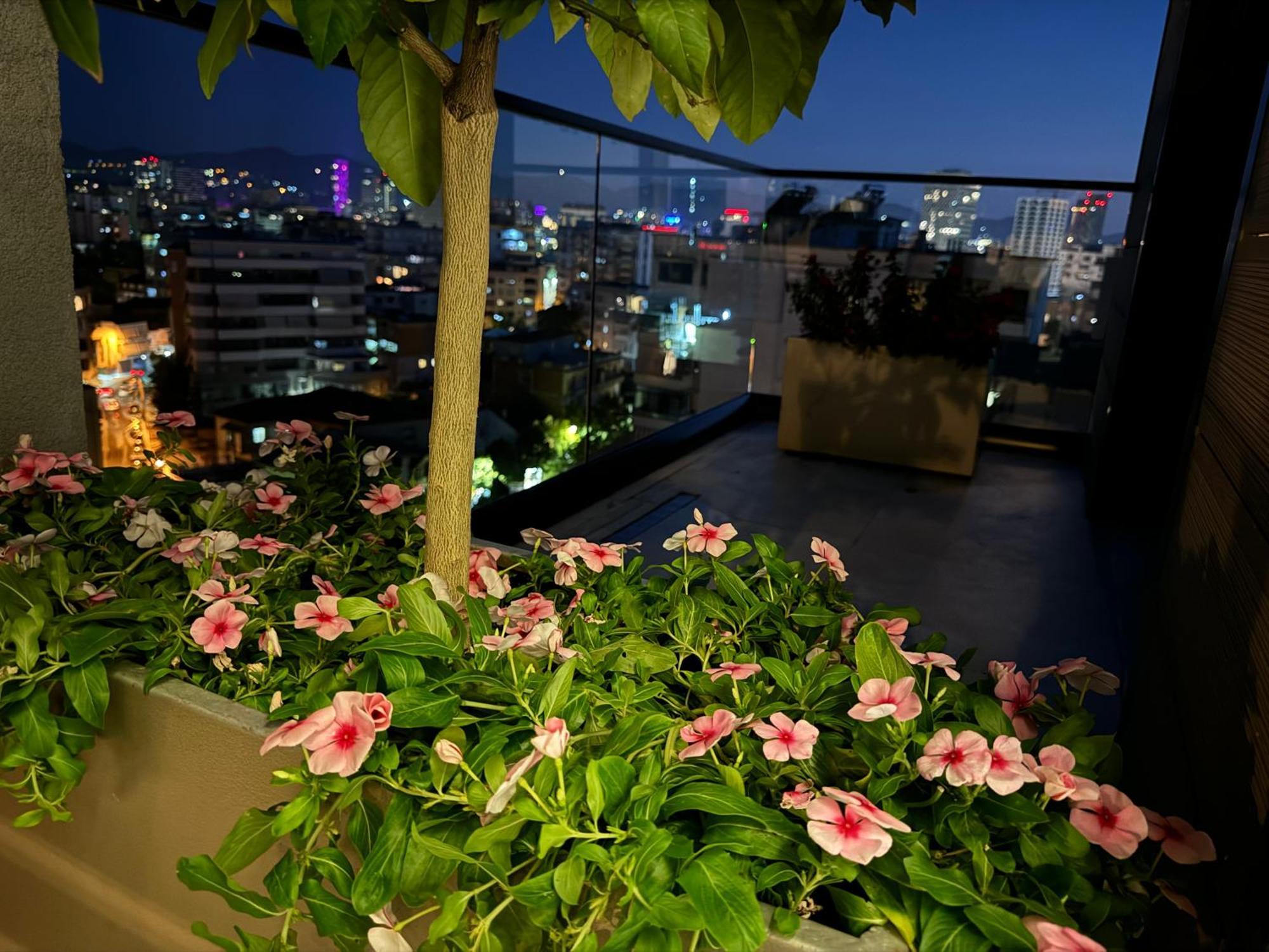 "Superattico" - Central Tirana Gorgeous Penthouse, Free Parking ภายนอก รูปภาพ