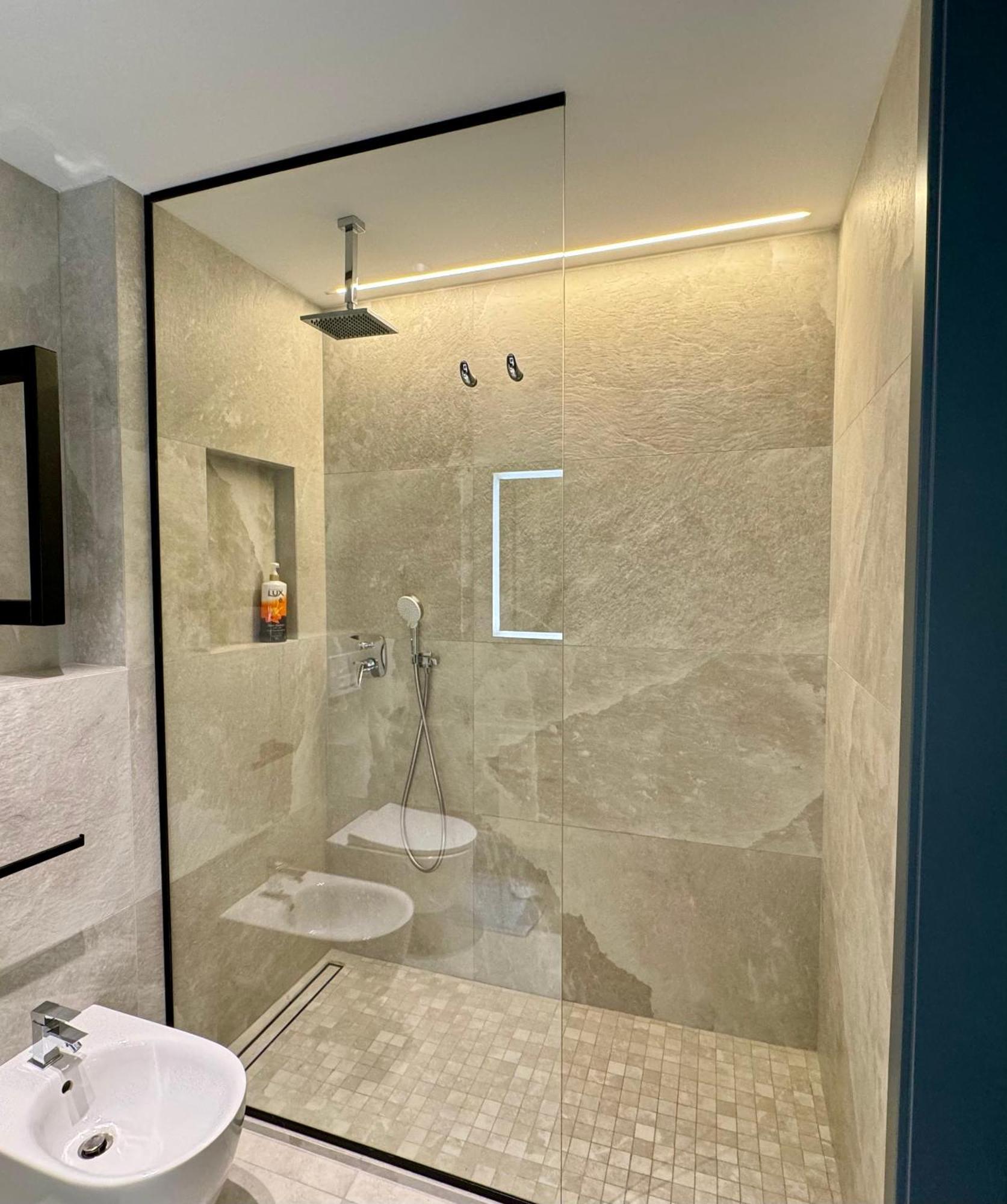 "Superattico" - Central Tirana Gorgeous Penthouse, Free Parking ภายนอก รูปภาพ
